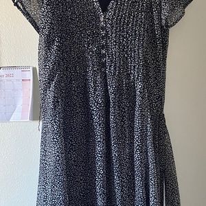 Black and white short sleeve dress
